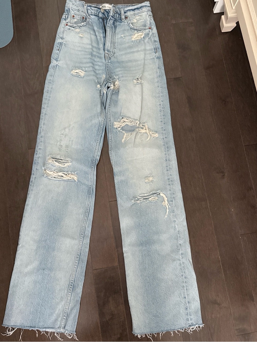 Zara Light Blue High-Rise Distressed Women's Jeans